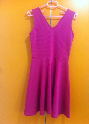 Pembe yazlık elbise