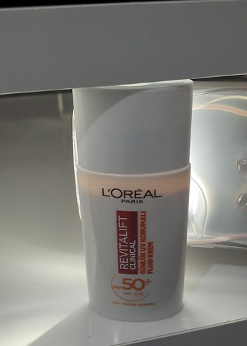 L'Oréal Paris Revitalift Güneş Koruyucu SPF 50+ - Görsel 3