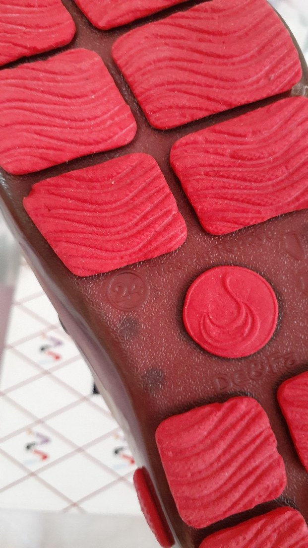 Kız Çocuk Parlak Kırmızı Tokalı Terlik - Görsel 2