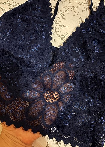 s Beden Lacivert Gotik Dantel Bralet