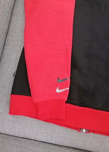 Siyah Kırmızı Kollu Nike Eşofman Üstü - Görsel 5
