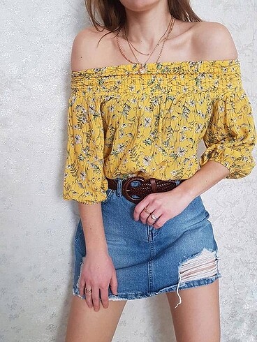 F&F Düşük Omuz Çiçekli Bluz