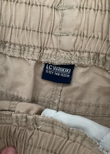 LC Waikiki Erkek çocuk bej kısa pantolon