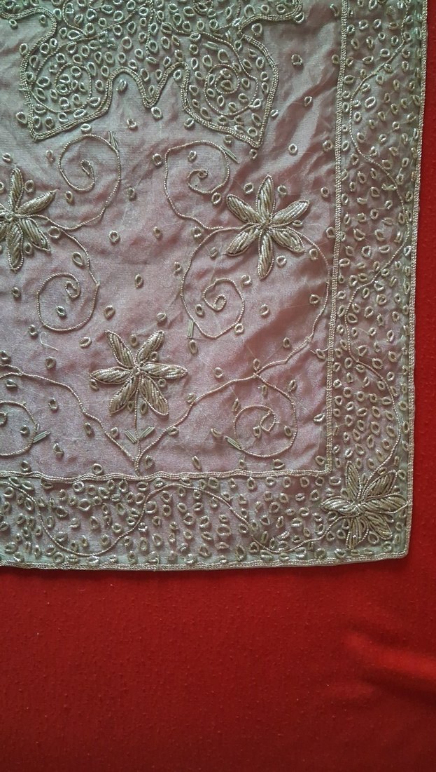 Nakışlıı Masa Örtüsü - Görsel 2