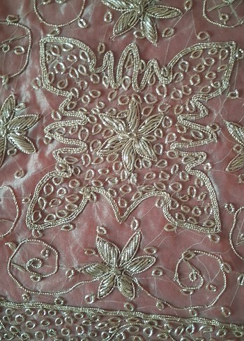 İşlemeli Klasik Masa Örtüsü - Görsel 3