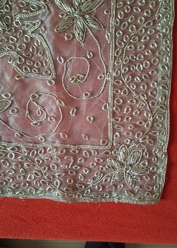 İşlemeli Klasik Masa Örtüsü - Görsel 2