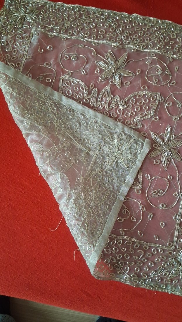 İşlemeli Klasik Masa Örtüsü - Görsel 5