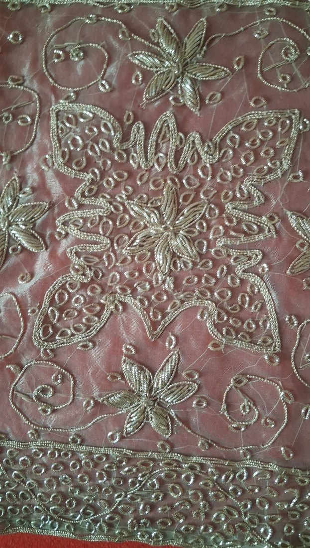 İşlemeli Klasik Masa Örtüsü - Görsel 3