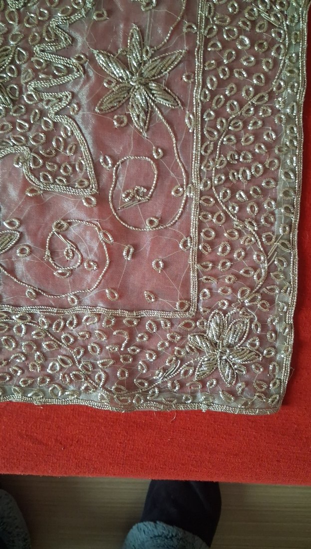 İşlemeli Klasik Masa Örtüsü - Görsel 2