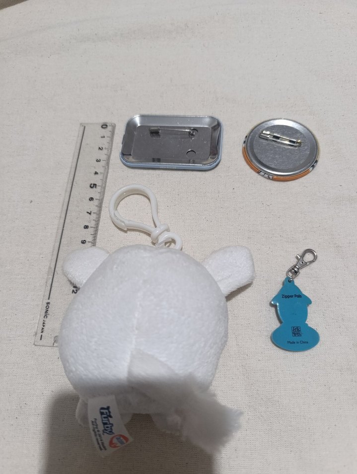 Renkli Aksesuar Seti - Anahtarlık ve Rozet seti - Görsel 2