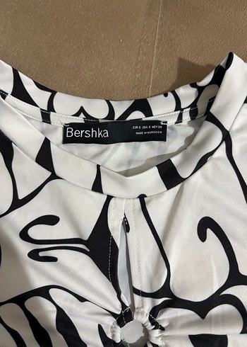Bershka Desenli Düğmeli Uzun Kollu Kadın Bluz