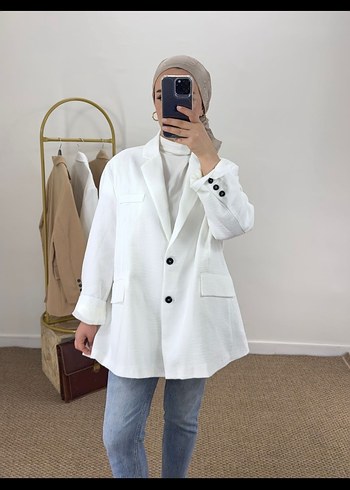Beyaz Blazer