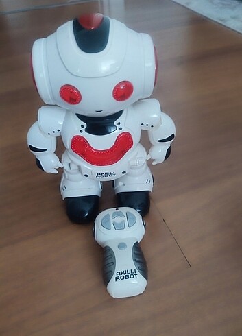 Robot oyuncak 