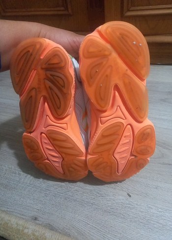 Beyaz Bağcıklı Kadın Spor Ayakkabı - Görsel 4