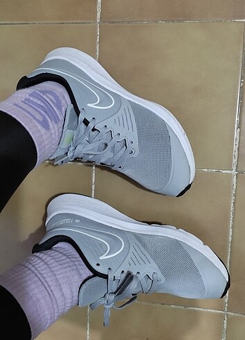 Nike bir iki kez kullanılmış orjinal nike spor ayakkabı gri rahat spo