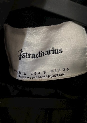 Stradivarius Siyah Düğmeli Kaban