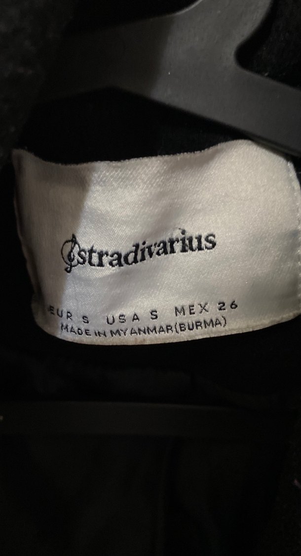 Siyah Düğmeli Kaban - Görsel 2