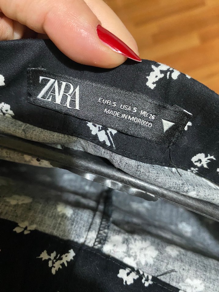 Fırfırlı Siyah Mini Etek - Görsel 3