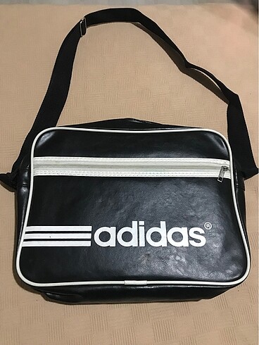 Adidas çanta