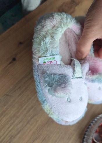 Pembe Nakışlı Kız Çocuk Ev Terliği - Görsel 4