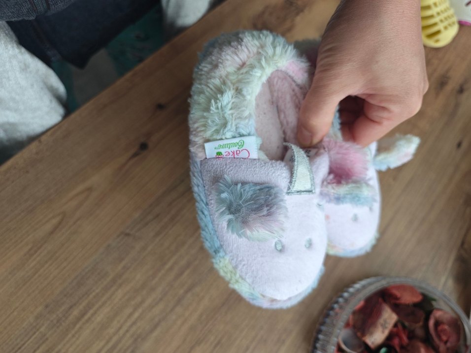 Pembe Nakışlı Kız Çocuk Ev Terliği - Görsel 4