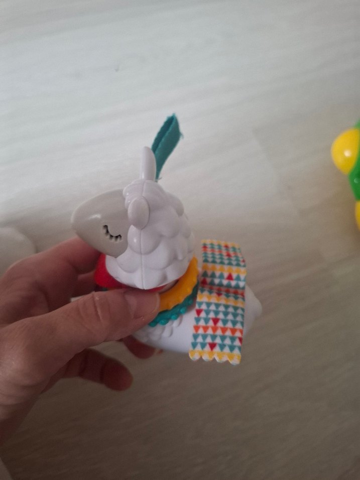 Renkli Diş Kaşıyıcı ve Çıngırak Oyuncak - Görsel 2