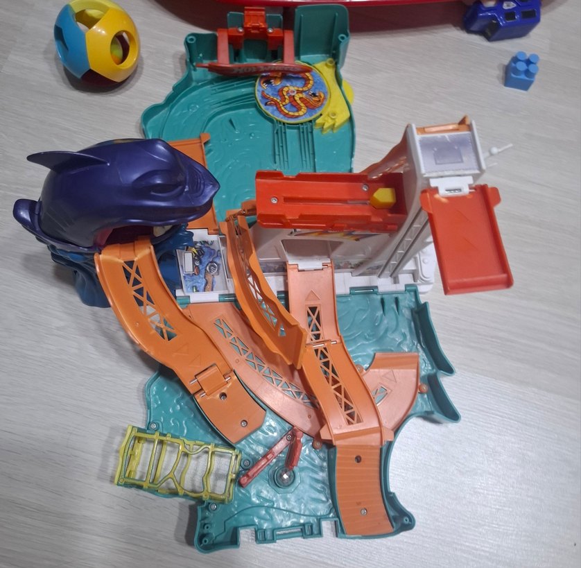 Renkli Plastik Oyuncak Parkuru - Görsel 4