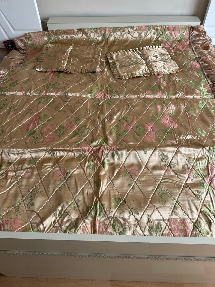 Çeyizlik İşlemeli pamuk saten yatak örtüsü - Görsel 5