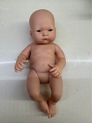 Gerçek görünümlü oyuncak bebek