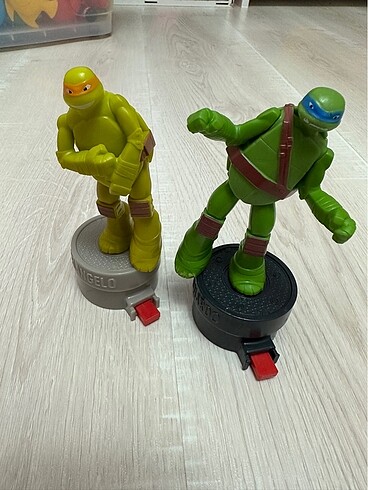  İkili ninja kaplumbağa figürleri