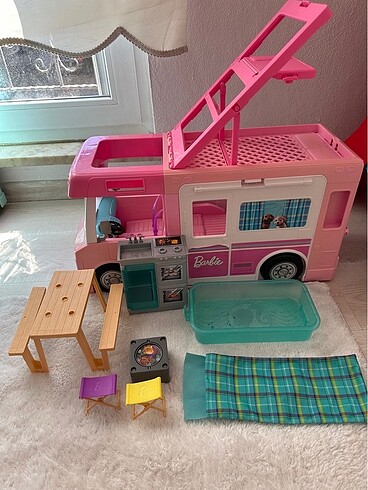 Beden Renk Barbie karavanı