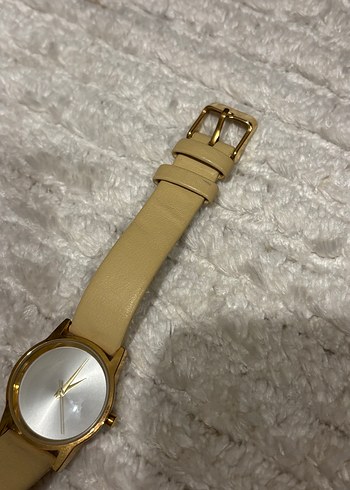 Gold Detaylı Kadın Kol Saati - Görsel 3