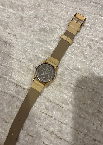 Gold Detaylı Kadın Kol Saati - Görsel 5