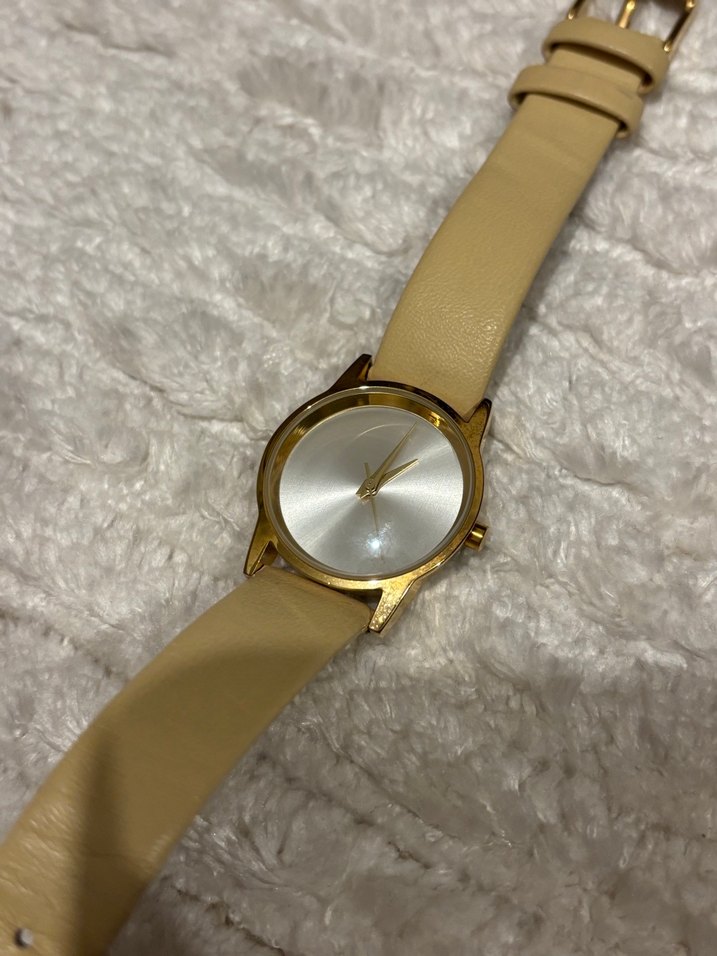 Gold Detaylı Kadın Kol Saati - Görsel 2
