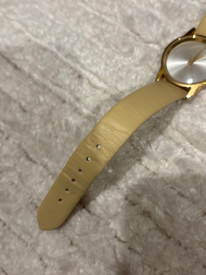 Gold Detaylı Kadın Kol Saati - Görsel 4