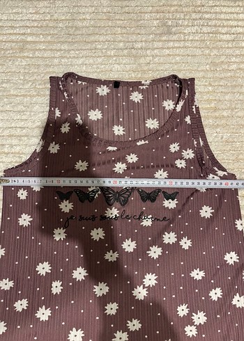 Mor Çiçek Desenli Kolsuz Mini Pijama Takımı - Görsel 3