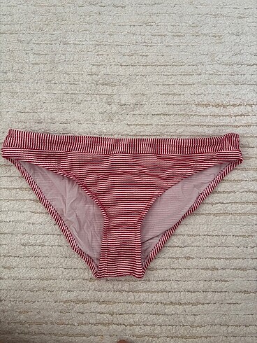 Çizgili Bikini Altı