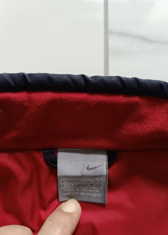 Nike Orijinal 8 yaş kaban - Görsel 5