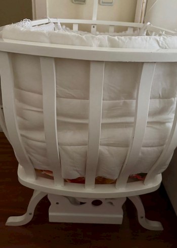 Beyaz ve Gri Bebek Beşiği - Görsel 6