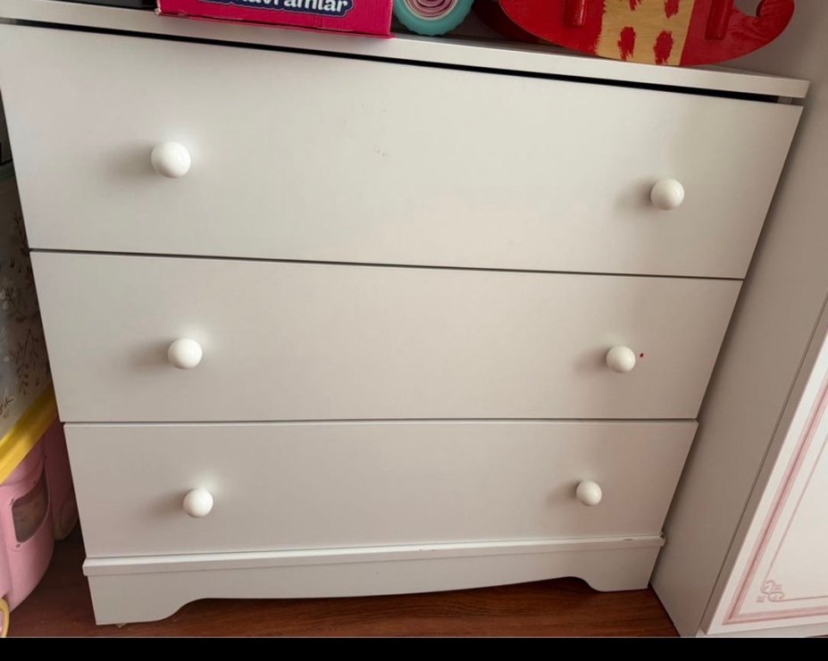 Beyaz ve Gri Bebek Beşiği - Görsel 4