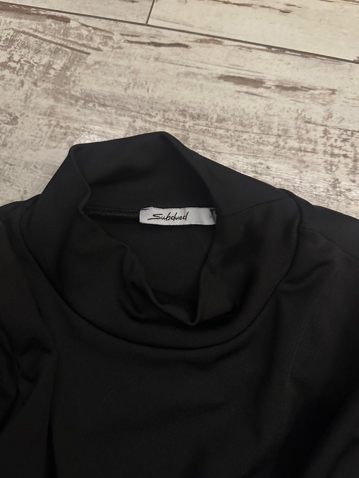 Siyah Uzun Kollu Boğazlı Sırtı Pencereli Kadın Bluz - Görsel 2