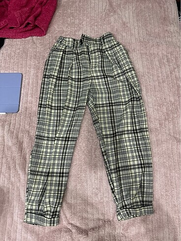 Bershka ekose pantolon