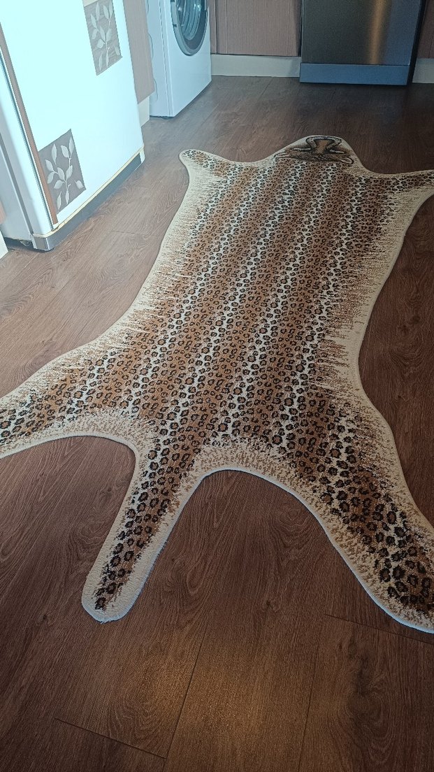 Kahverengi Leopar Desenli Halı - Görsel 5