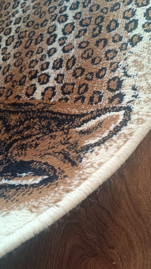 Kahverengi Leopar Desenli Halı - Görsel 2