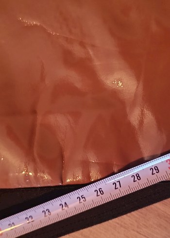 Kadın Parlak Kahverengi Deri Fermuarlı Tayt - Görsel 4