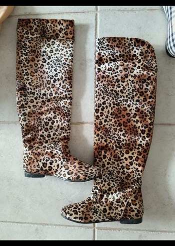 Leopar Desenli Süet Dizüstü Kadın Çizme