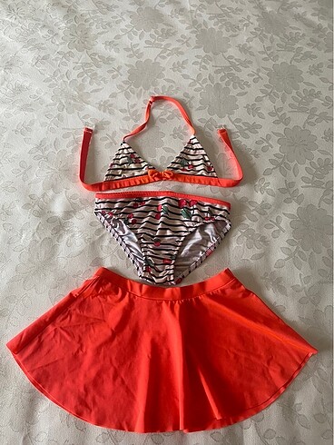 Kız çocuk etekli bikini takım