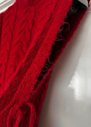 Kırmızı Süveter - Görsel 3