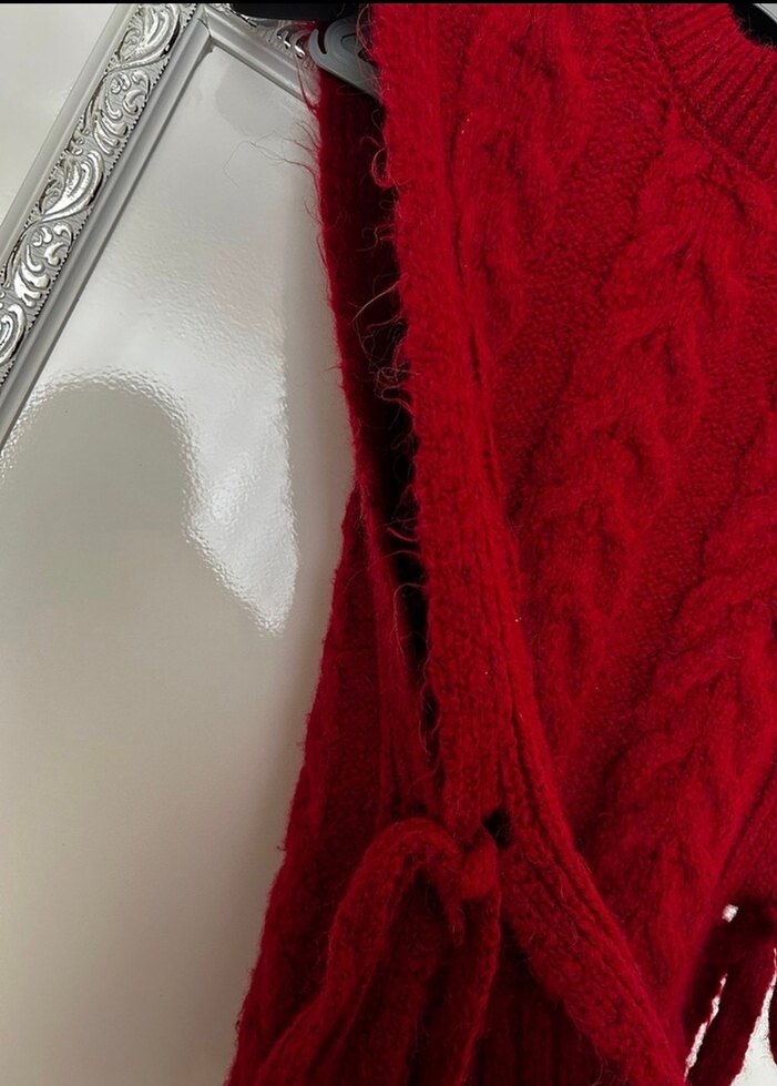 Kırmızı Süveter - Görsel 2