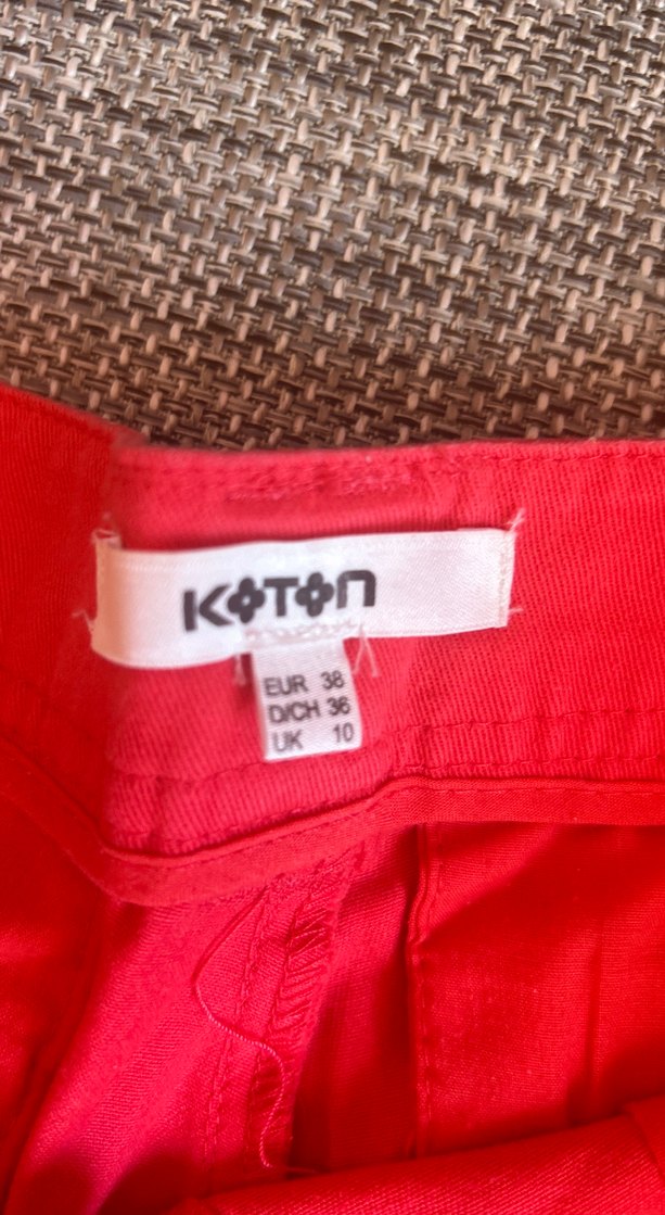 Kadın Kırmızı Mini Düğmeli Pamuk Şort - Görsel 2